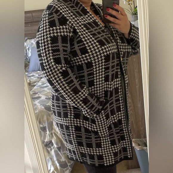 NWT ANNE KLEIN LONG CARDIGAN/SWEATER. ONE BUTTON CLOSURE. Elegant and cozy. - Picture 14 of 16